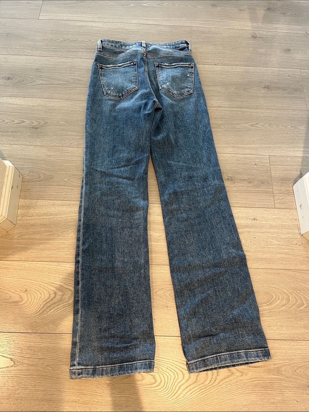 Women's Dark Wash Straight-Leg Jeans - Blue - Picture 4 of 4